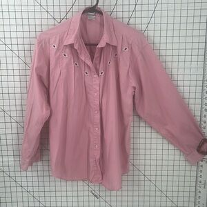 62 East 100% cotton vintage Hong Kong, button front embroidered floral shirt M